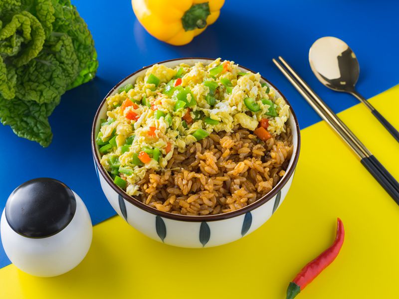 青椒炒蛋拌饭